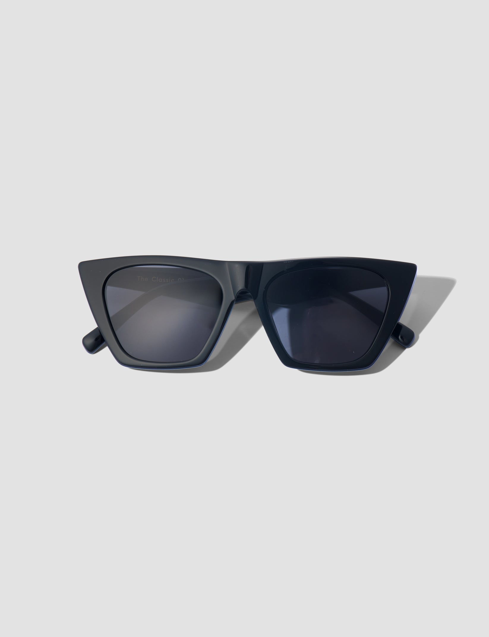 The Classic Sunglasses - Black