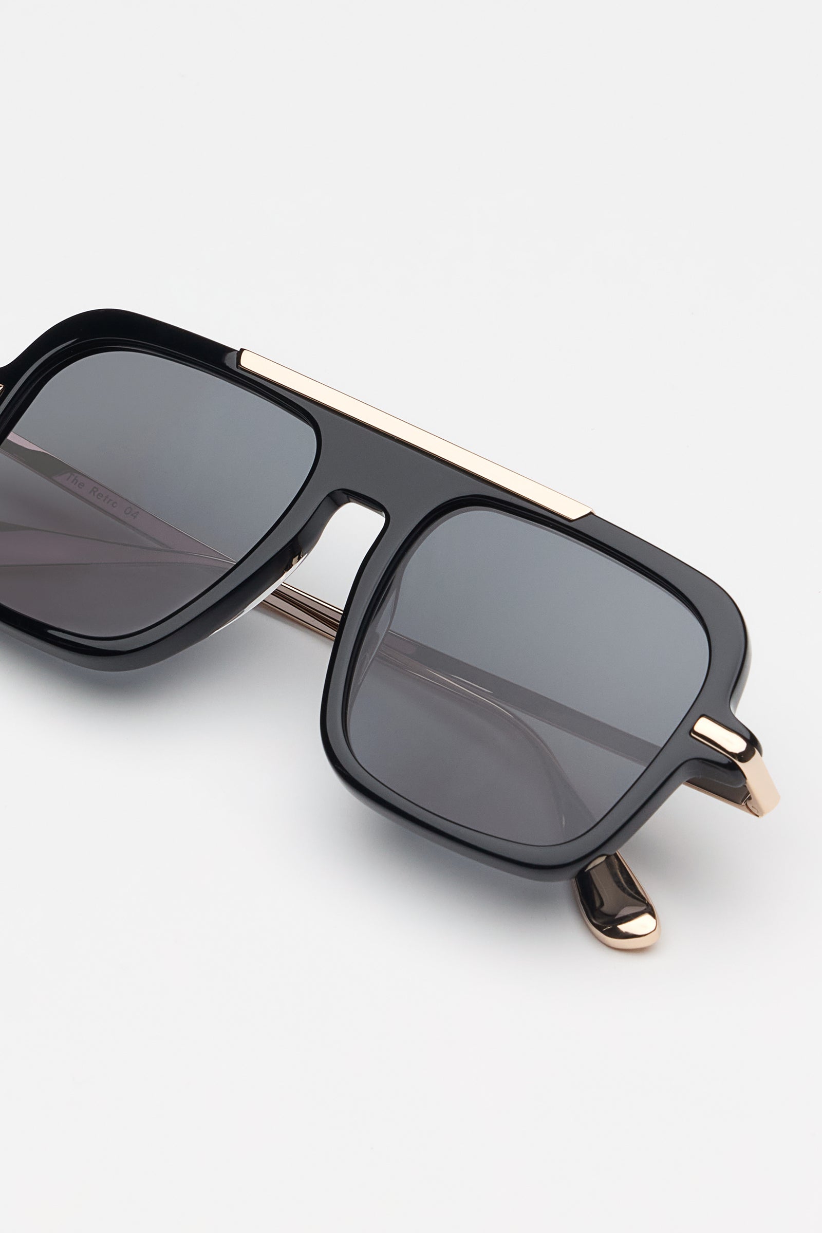 Past Midnight The Retro Black.