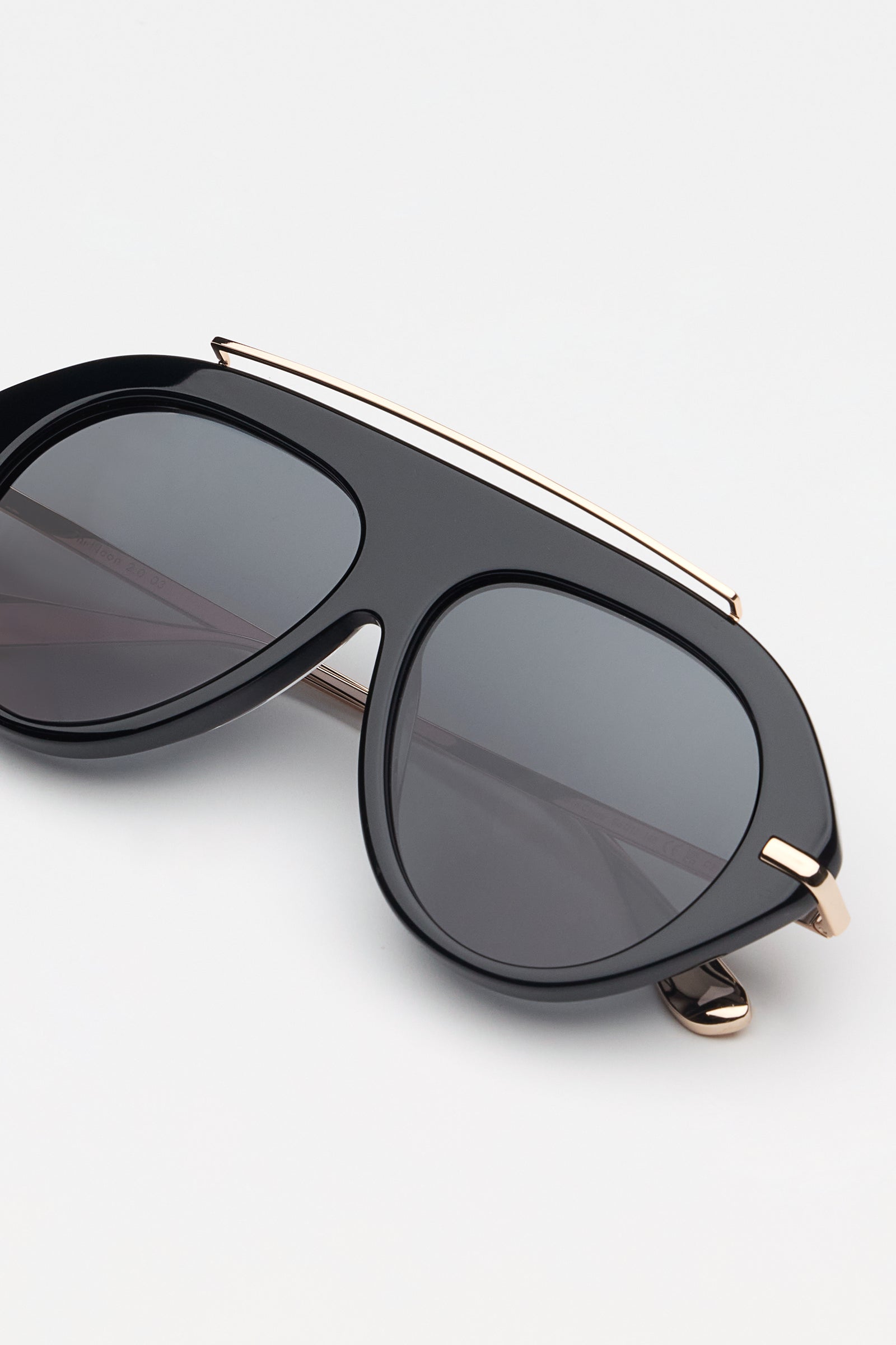 Past Midnight The Icon 2.0 Black.