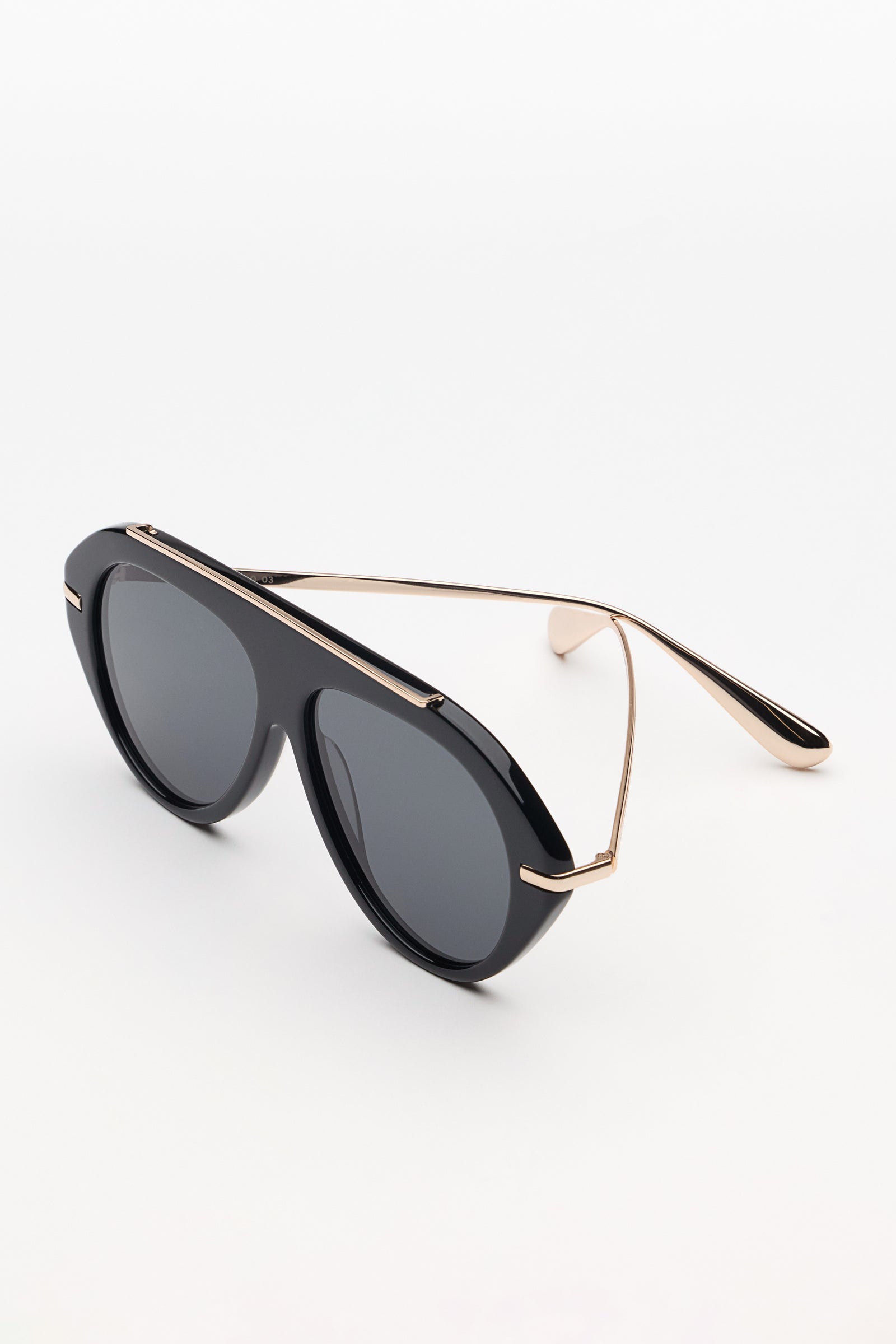 Past Midnight The Icon 2.0 Black.